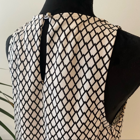 Valley Girl White Black Business Top w Diamond pattern Office Work Wear Size M - Picture 7 of 9